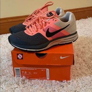 Women’s Air Pegasus+ 30